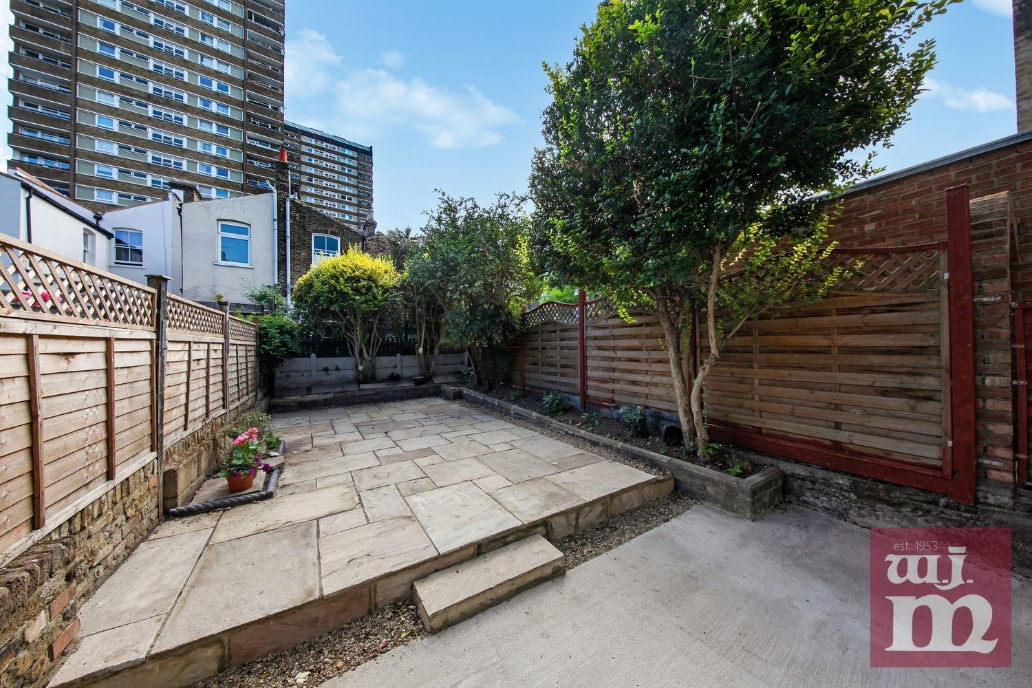 1 bed property in Ellesmere Road, Mile End